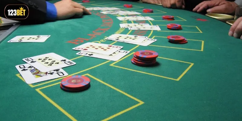 Bảng hướng dẫn cách tính điểm các lá bài cơ bản trong game bài Blackjack Bảng hướng dẫn cách tính điểm các lá bài cơ bản trong game bài Blackjack