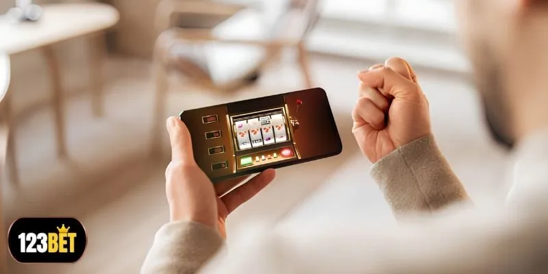 Cài đặt app hay dùng trực tiếp trên web sẽ tốt hơn?