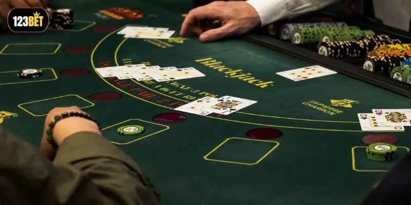 Trải nghiệm sảnh chơi Blackjack 123BET đổi thưởng với giao diện 3D sắc nét và sống động Trải nghiệm sảnh chơi Blackjack 123BET đổi thưởng với giao diện 3D sắc nét và sống động